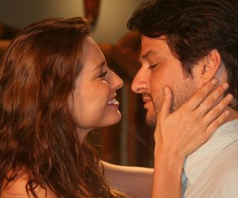 Clarice (Lavínia Vlasak) e Daniel (Marcelo Serrado) em Prova de Amor