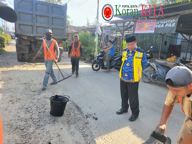 Walikota Tanjungbalai Tinjau Perbaikan Jalan Di Kelurahan Pulau Simardan