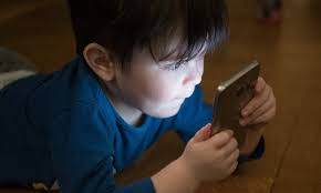 The trend of mobile use in children. What should parents do?