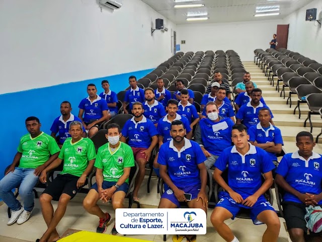 Prefeitura realiza entrega de uniformes e materiais esportivos para a Seleção Macajubense