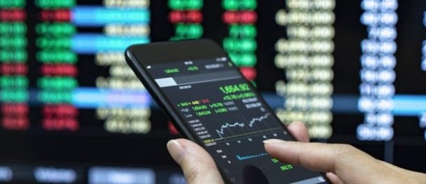 Penting Dijumpai, 10 Aplikasi Trading Saham Terbaik 2021