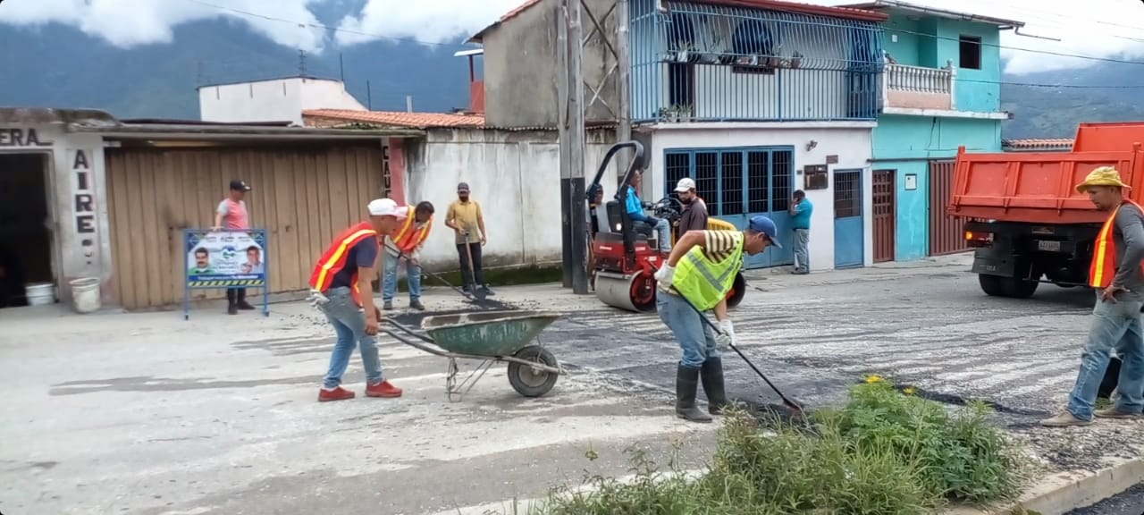 Aguas de Mérida anunció que comenzó bacheo