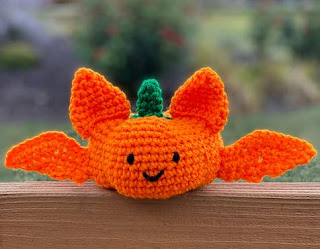 PATRON GRATIS CALABAZA MURCIELAGO AMIGURUMI 54514