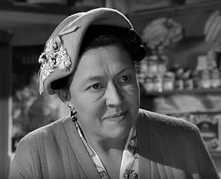 peggy mount, inn for trouble, 1960, british, film, movie, cinema, 1960's, comedy, fun, humour, the larkins, actress, pub,