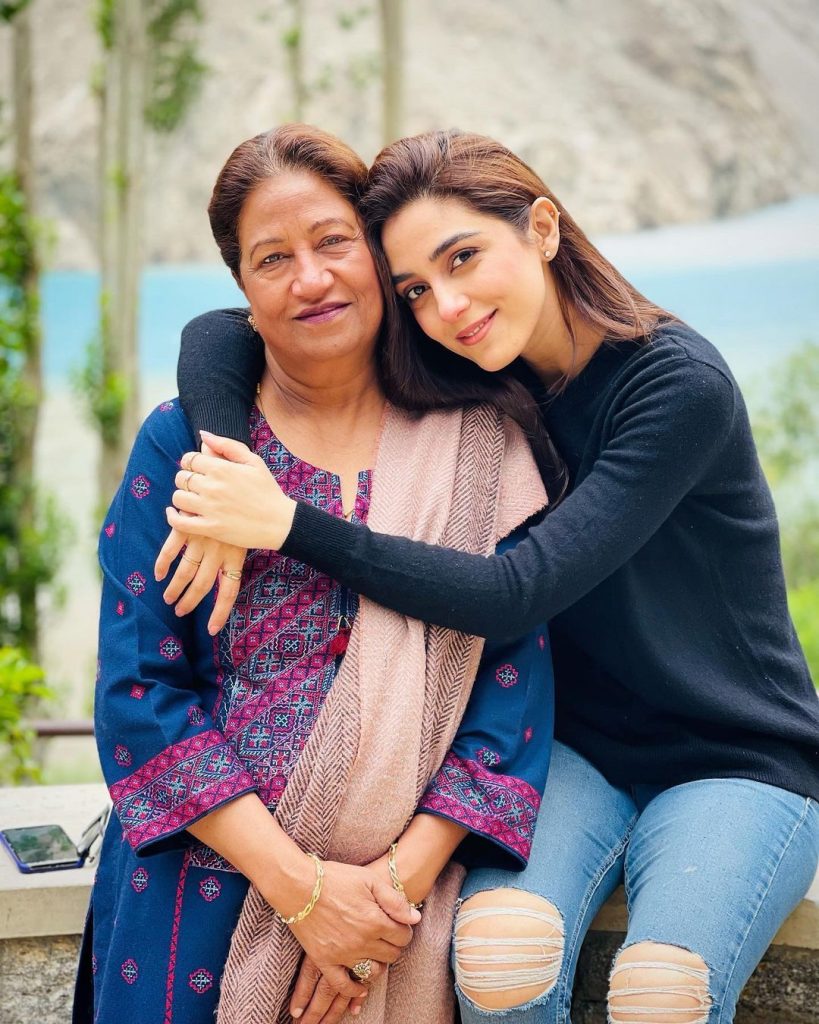 Popular Pakistani Celebrities With Their Mothers