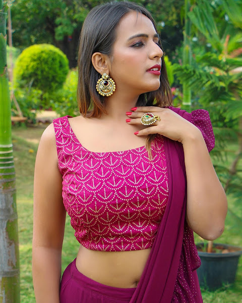 Shreyal Pandey Influencer, Model, Actress Stunning Photo Gallery