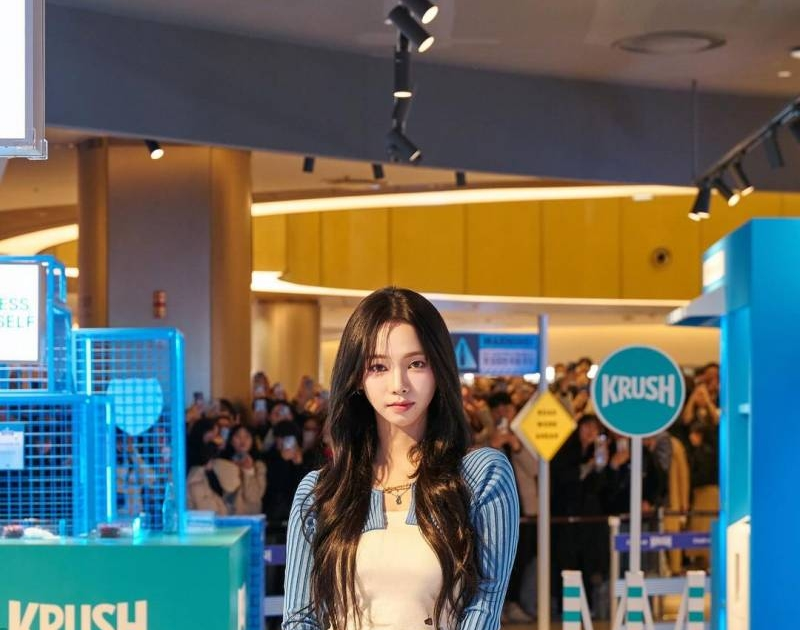 [instiz] KRUSH BEER UNVEILED THEIR OFFICIAL PHOTOS OF KARINA TODAY