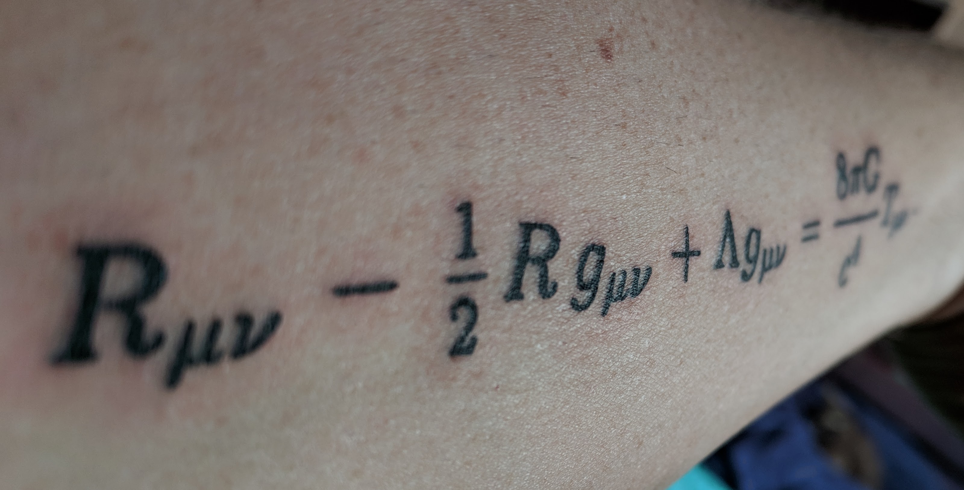 General theory of relativity field equations as a tattoo