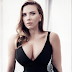Scarlett Johansson con vestido gótico
