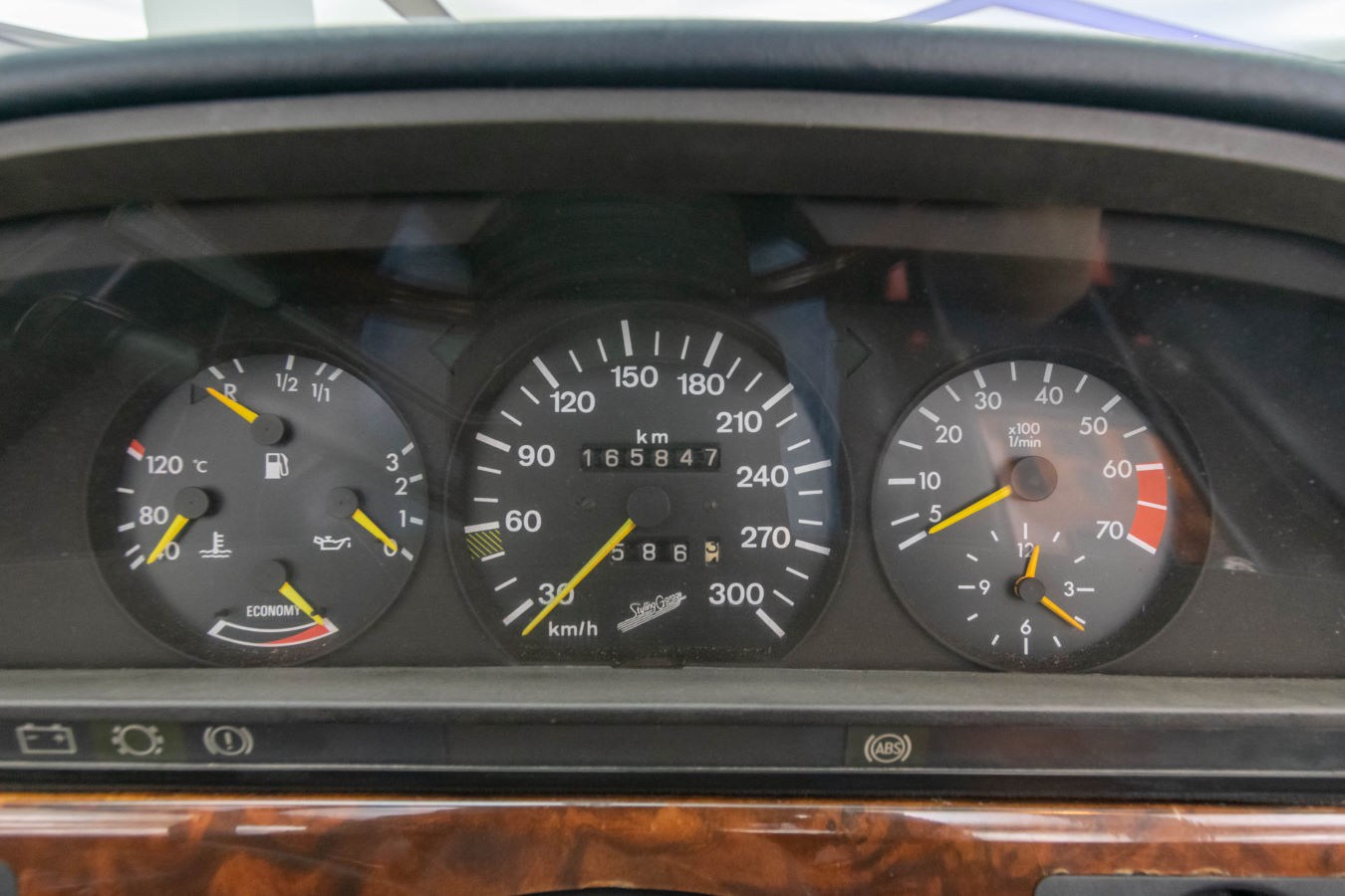 Mercedes-Benz C 126 500 SEC Styling Garage Marbella Cabriolet classic-weiß Tachometer