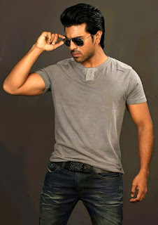 ramcharan new images, chashma pehente huye