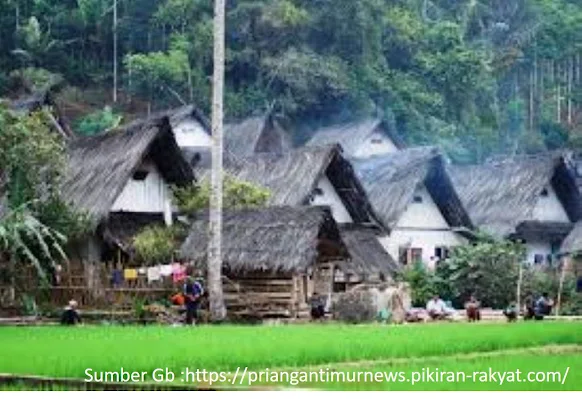 Rumah Pangggung dan Suhunan Rumah Sunda | Tatar Pasundan dengan suku Sunda nya  merupakan etnis besar yang populasinya terutama tersebar di provinsi Jawa Barat dan Banten.