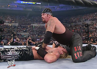 WWE Summerslam 2002 - The Undertaker pins Test