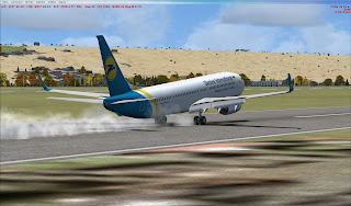 Boeing 737-900ER Ukraine International