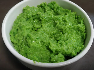 Green peas puree or paste