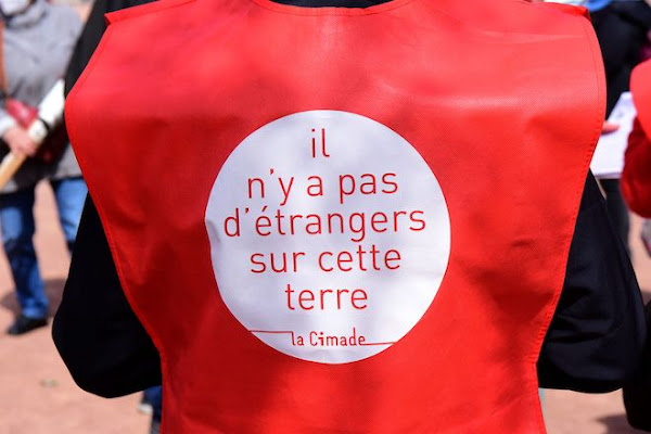 Des sans-papiers demandent leur régularisation lors d’une manifestation « antiraciste » à Paris