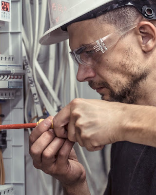 Do You Need a Local Electrician To Repair Your Home Appliances?