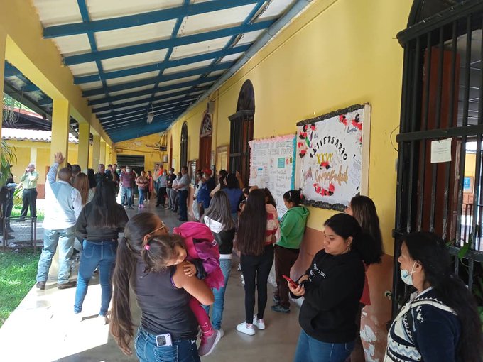 Pago de deudas pendientes exige el sector salud en Mérida