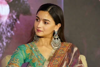 Alia bhatt cute stills at RRR movie press meet