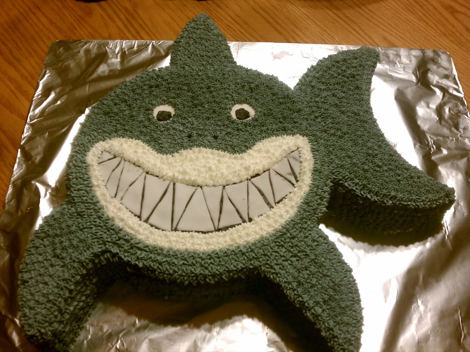 shark birthday cakes