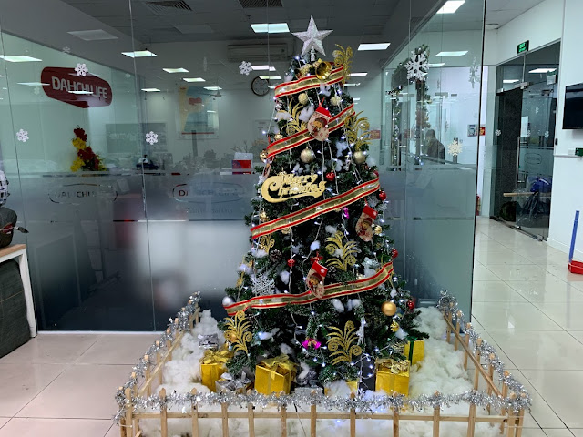 trang trí noel cửa hàng đẹp