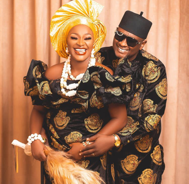 Igbo Amaka: Actress Chacha Eke and family stuns in adorable Isiagu outfit (See pictures)