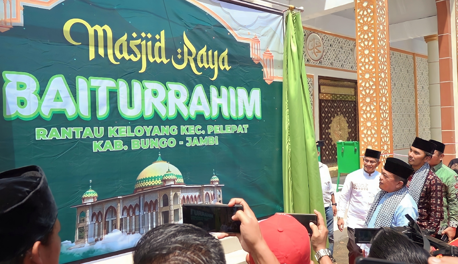 Gubernur Jambi Resmikan Masjid Baiturrahim Rantau Keloyang Bungo