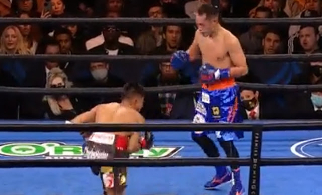 Donaire stops Gaballo with signature left hook in round 4