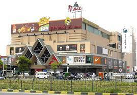 Famous Markets and Shopping Malls in Lahore | Cheap Shopping