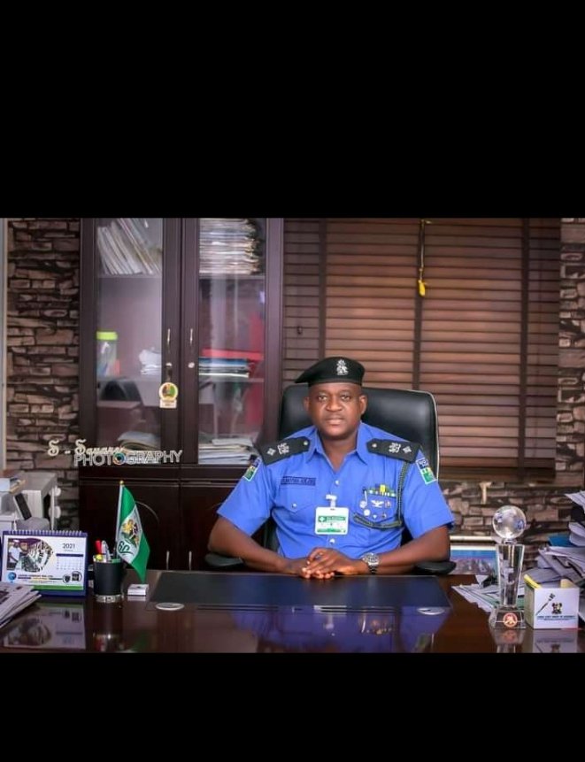 https://www.gistcent.com.ng/2022/03/no-policeman-should-demand-your-custom-papers-prince-adejobi-tells-nigerians.html