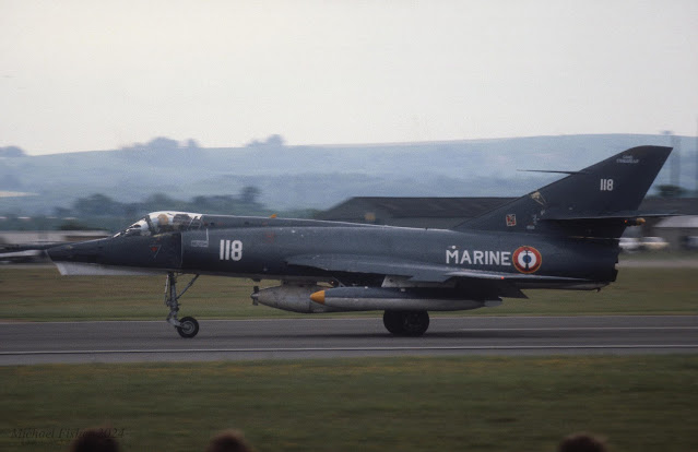 118 Étendard IVP 16.F French Navy