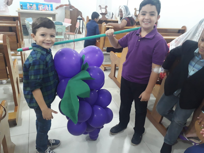 História Infantil - Josué e Calebe - A Missão dos Doze Espias.