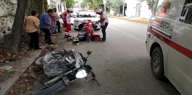 México: Repartidor de pollos resulta herido en un accidente ocasionado por un anciano en la colonia Bellavista y el fraccionamiento Cecyte