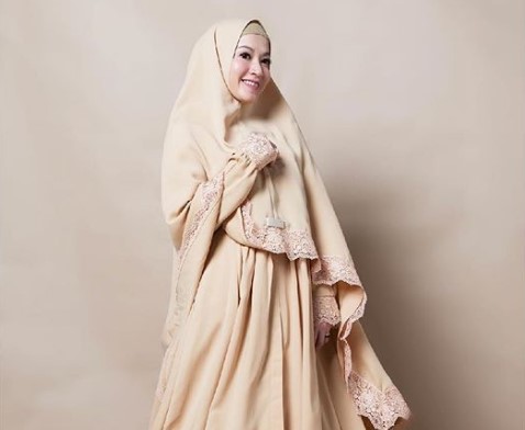 Model Baju Gamis Syar’i Lyra Virna, Gamis Syar’i