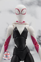MAFEX Spider-Gwen (Gwen Stacy) 12