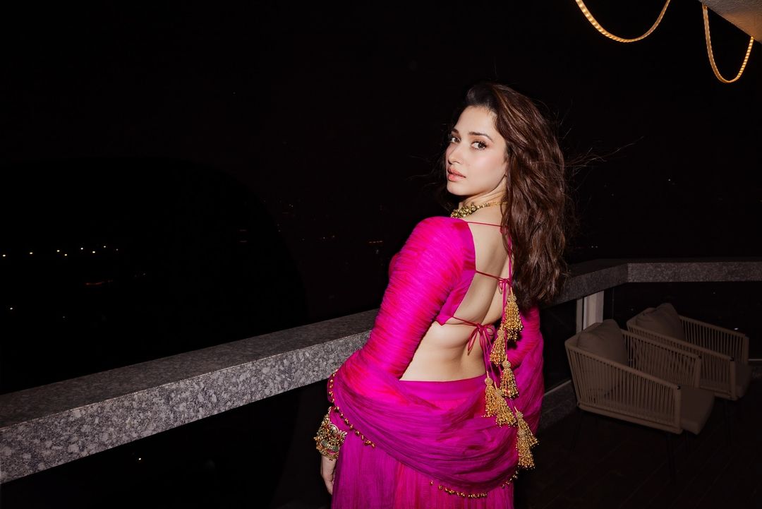 Tamannaah Bhatia's Flaunting Her Milky Navel in a Bright Pink Lehenga! Dazzling Diwali Look