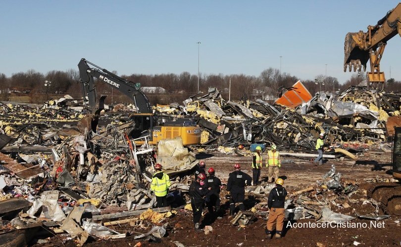 Escombros de tornado en Mayfield, Kentucky,