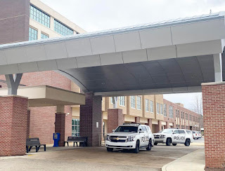 Man overpowers hospital security guard, disarms officer and fires shots