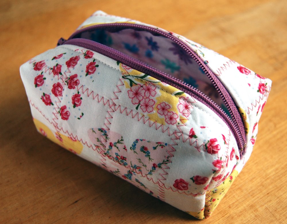 DIY Quilted Zipper Pouch