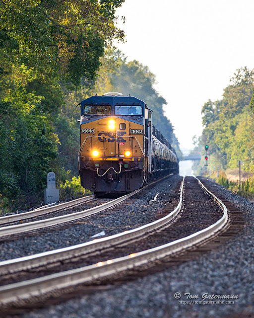 CSXT 5325 leads train K622-29 east on Track 2 at MP 298