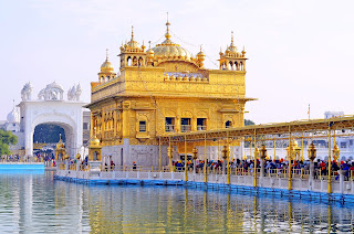 स्वर्ण मंदिर किस राज्य में है अमृतसर का इतिहास स्वर्ण मंदिर किसने बनवाया स्वर्ण मंदिर पर निबंध अमृतसर की यात्रा अमृतसर कहां है स्वर्ण मंदिर कहां है स्वर्ण मंदिर की नींव कब और किसने रखी