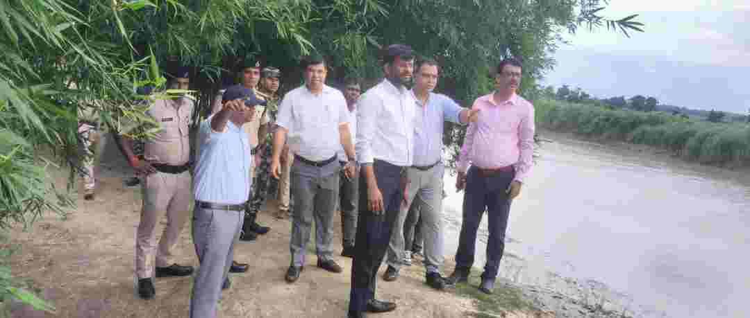 अररिया, 20 जून 2025बाढ़ पूर्व तैयारी: जिलाधिकारी ने फारबिसगंज प्रखंड के क्षेत्र का किया निरीक्षण
