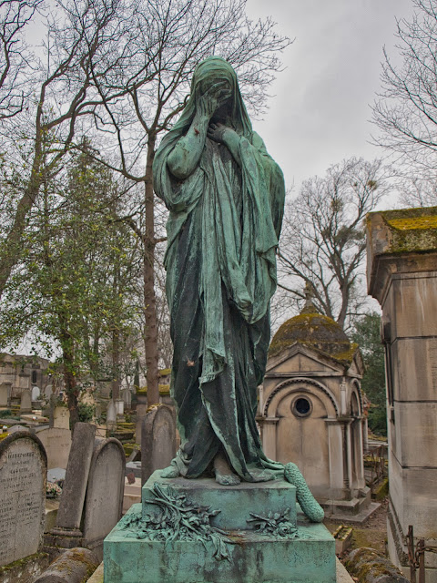 jiemve, Paris, Père Lachaise, statue, tristesse