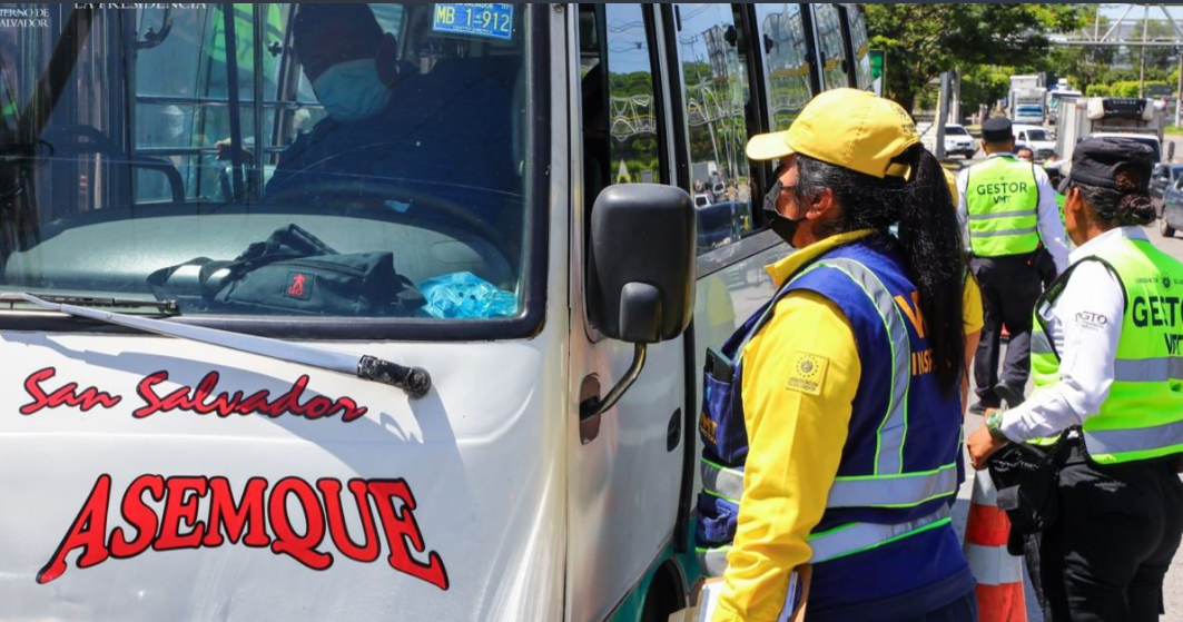 El Salvador: En seis meses han sido impuestas 1,300 multas por aumentar las tarifas de pasaje en el transporte público