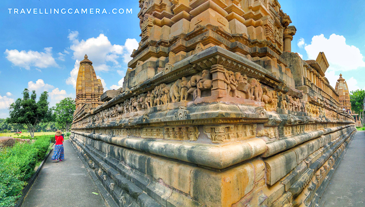 The Varaha Mandap is an open pavilion with the roof supported by 14 short pillars. At the center of the shrine is the huge idol of the Varaha Avatar of Vishnu. This idol is a monolithic sculpture carved out of a single slab of sandstone and measures 2.6 metres long and 1.7 metres high. The idol is quite beautiful to see and very difficult to capture in a single shot, unless you have a fish-eye lens.