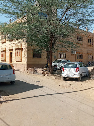 "Toffu Safari" my residence in Jaisalmer. Sandstone building.