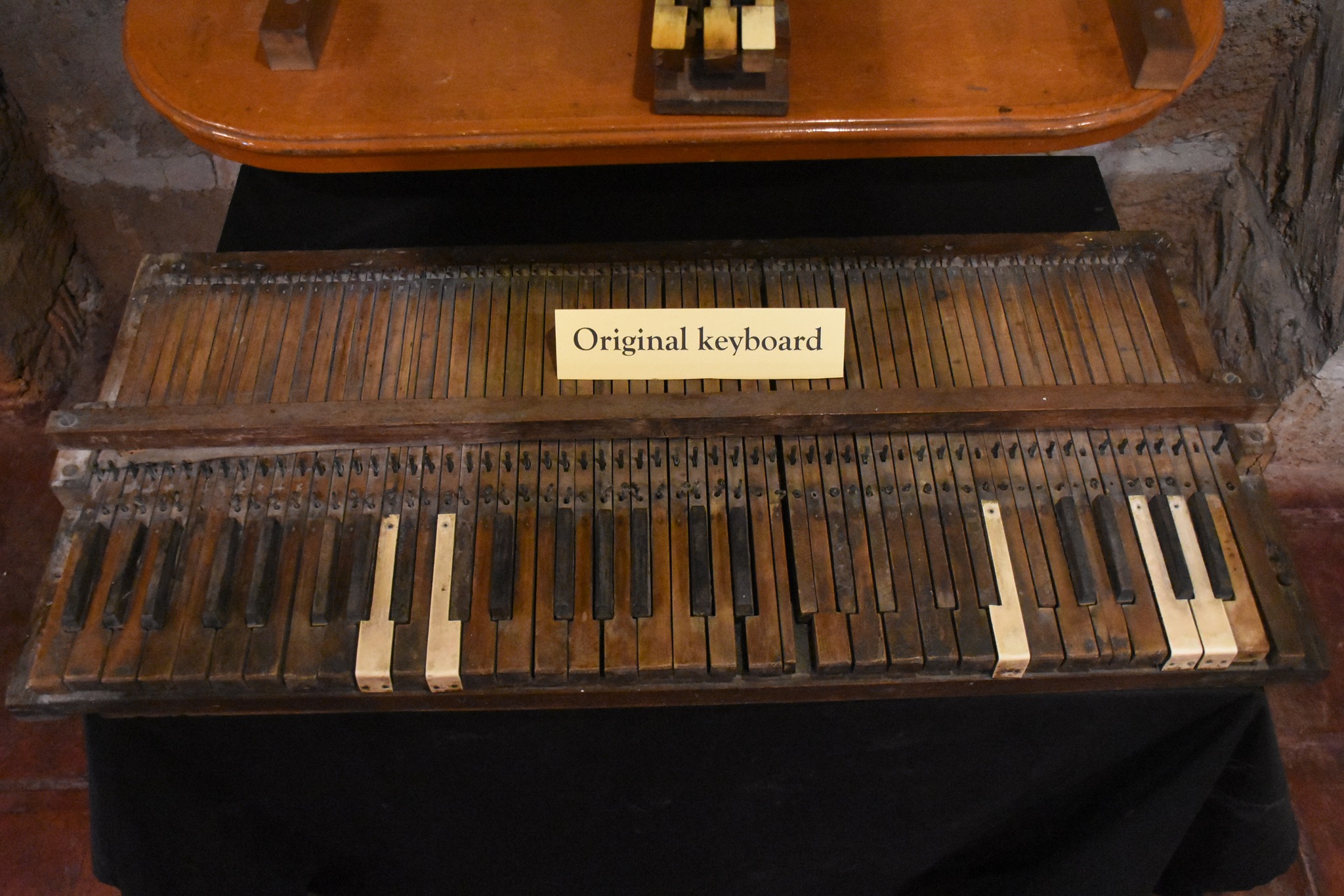 original keyboard of the Bamboo Organ