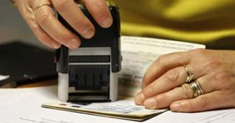 പ്രവാസികളുടെ ഇഖാമ, റീഎന്‍ട്രി, സന്ദര്‍ശക വിസകള്‍ രണ്ട് മാസത്തേക്ക് കൂടി നീട്ടി സൗദി | Saudi Arabia extends Iqama, re-entry and visitor visas for expatriates for another two months