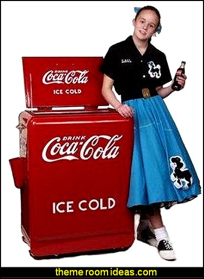 Retro Classic Coca-Cola decor retro decor MCM retro decorating retro kitchen decor