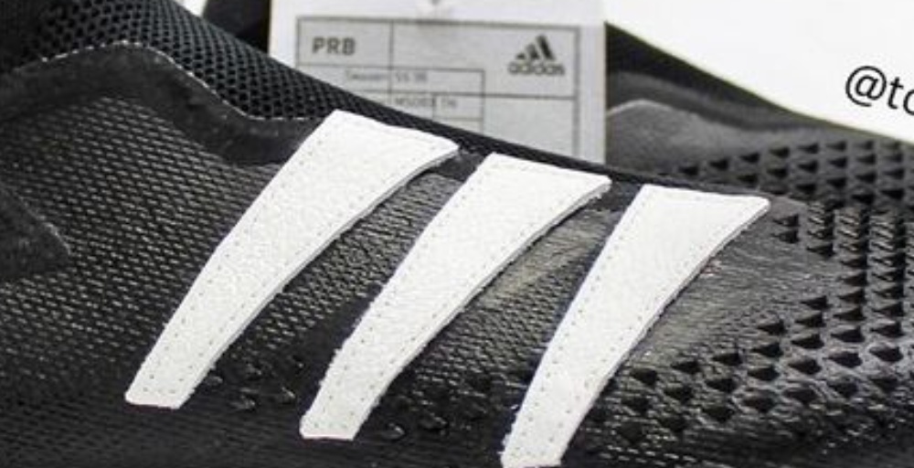 Muy enojado revisión binario Unique Adidas Predator Sample Leaked Featuring 1994-Inspired Adidas Stripes  - Footy Headlines